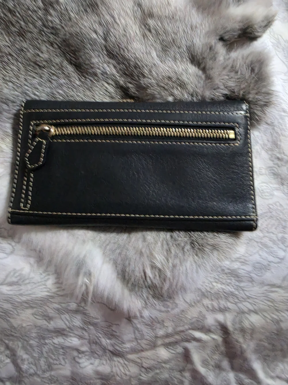 Dooney & Bourke classic dooney